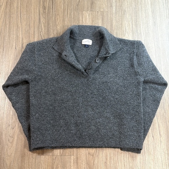 Gray Sweater - Cropped Style Layering Perfect - Picture 1 of 5